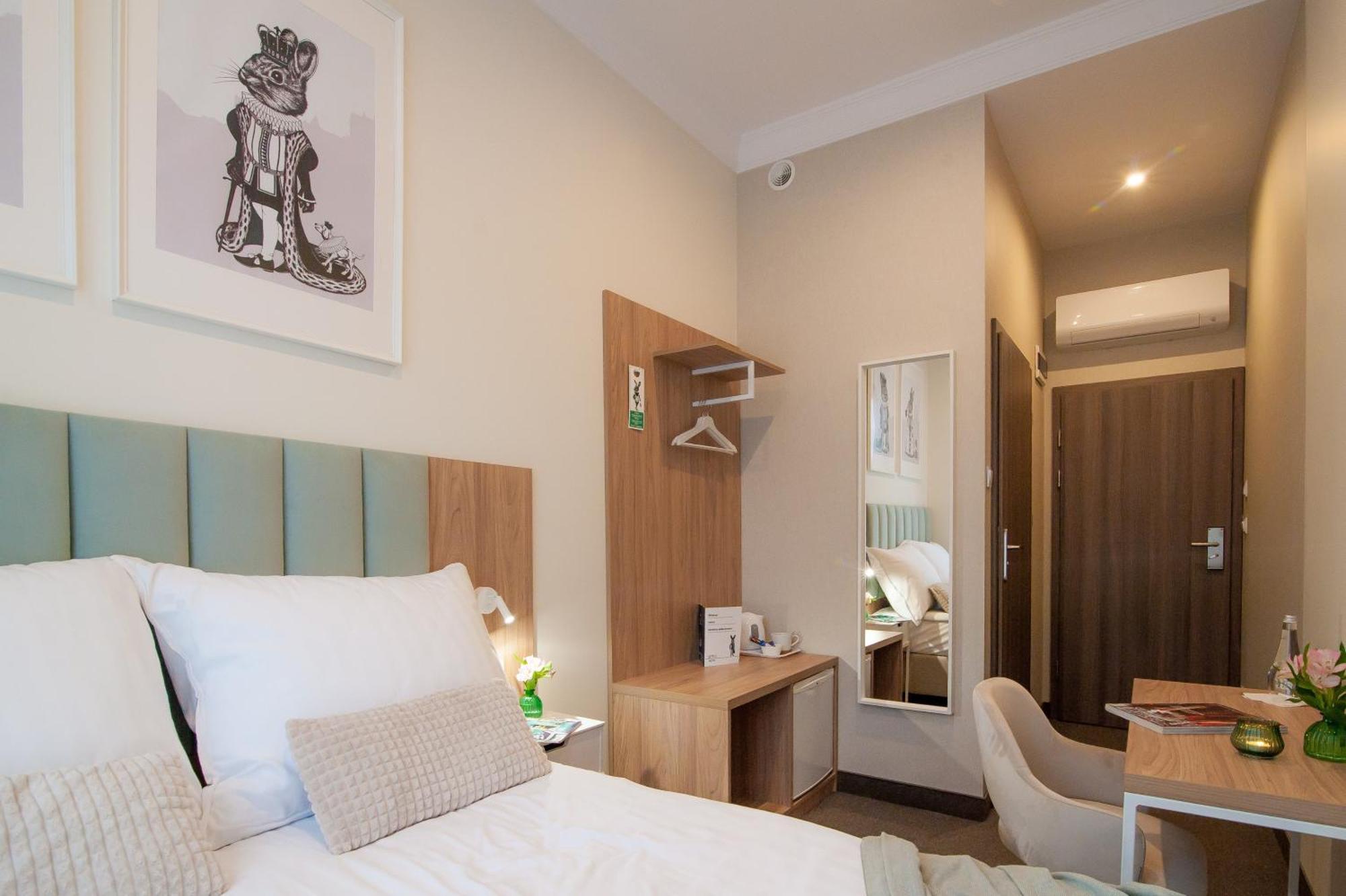 Hotel Awo Gniezno Zimmer foto